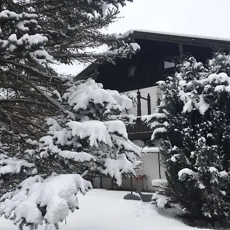 Alpenlodge 加爾米施-帕滕基興